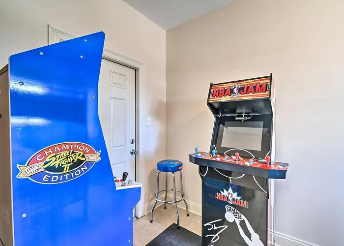 Pool Access & Steps To Beach: Coastal Getaway! * Gulf Shores