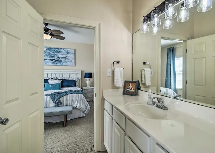 Pool Access & Steps To Beach: Coastal Getaway! *
